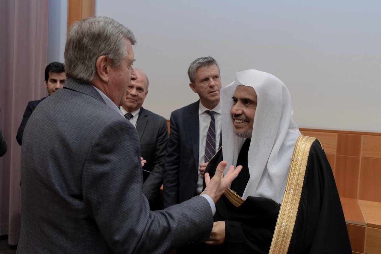 مدير جامعة &quot;ولاية يوتا الأمريكية&quot; كيفن وورثن يستقبل معالي د. ⁧‫محمد العيسى‬⁩ في الجامعة التي تضم  أكثر من 35 ألف طالب