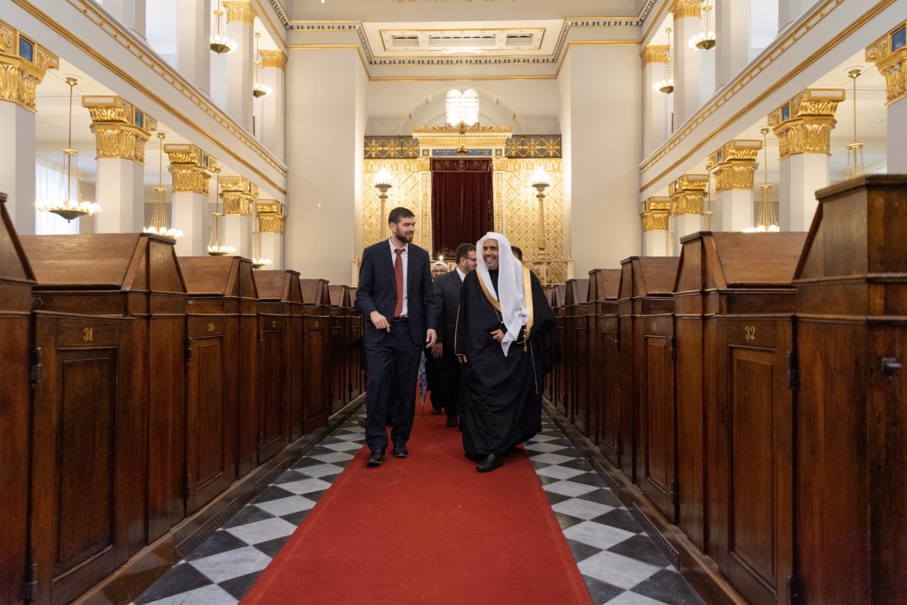 Le D.Mohammad Alissa et le grand rabbin du Danemark confirment durant leur rencontre à Copenhague l’importance de l’entraide entre les adeptes des religions pour lutter contre les discours de haine et racisme.