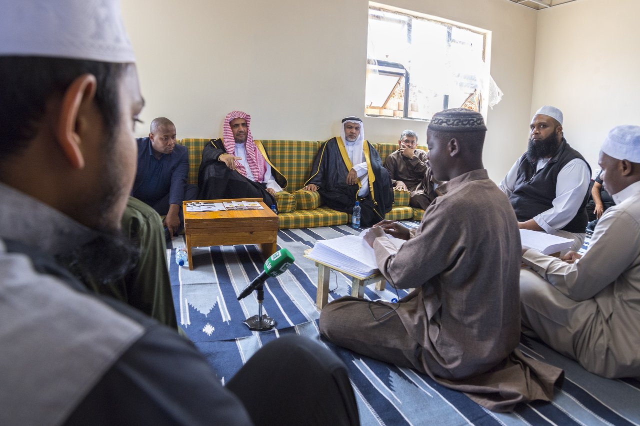 رابطہ عالم اسلامی دنیا بھر میں نابینا افراد کی ضروریات کی تکمیل کے لئے کوشاں رہتی ہے