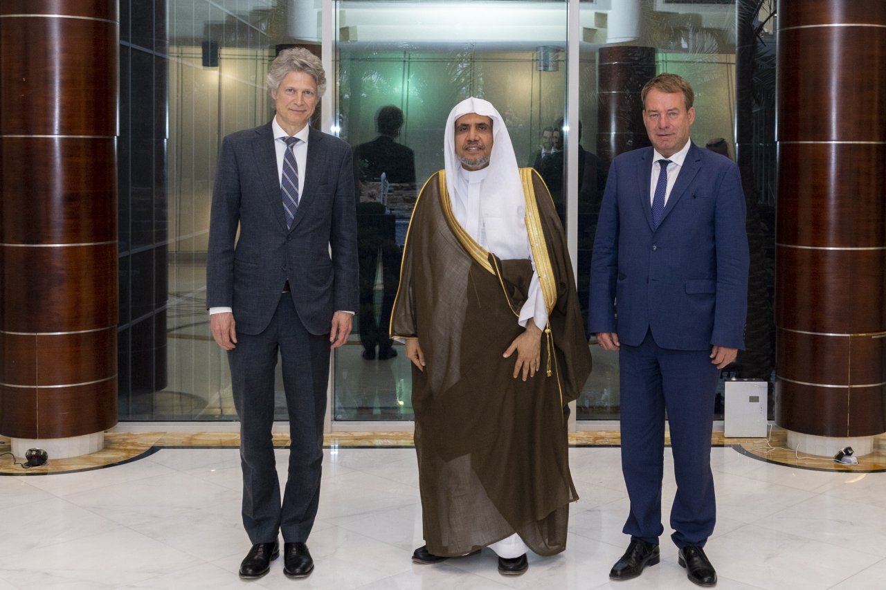 Mohammad Alissa a reçu des responsables suédois du dialogue interreligieux et de la lutte contre le terrorisme, des responsables allemands en charge du dossier afghan, les ambassadeurs de Suède et d’Allemagne auprès du Royaume