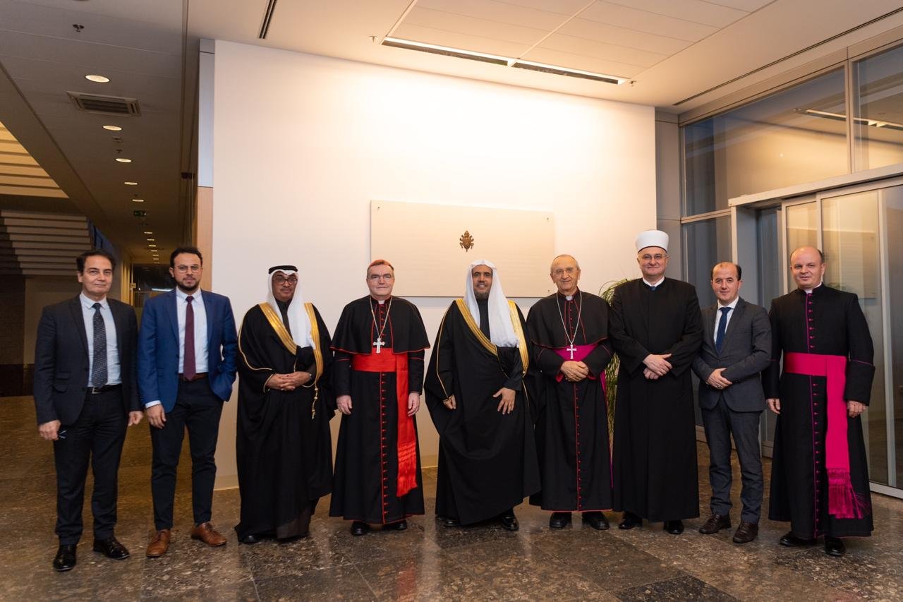 الرئيسة الكرواتية تستقبل د.العيسى.. وتشيد بجهود الرابطة الدولية