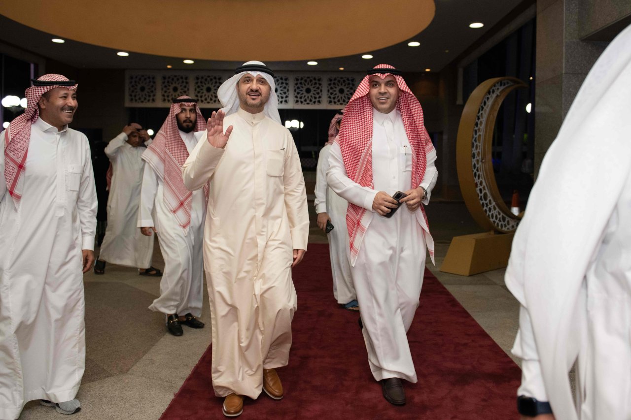 La LIM a eu le plaisir d’accueillir divers universitaires, intellectuels et journalistes saoudiens intéressés par les objectifs de la Ligue lors de son repas annuel de rupture du jeûne