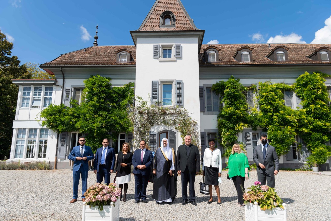 عالمی کونسل آف چرچز کے سیکرٹری جنرل ڈاکٹر یوان سوکا نے جنیوا میں عزت مآب شیخ ڈاکٹر ‫محمد العیسی‬ کے اعزاز میں ظہرانہ دیا