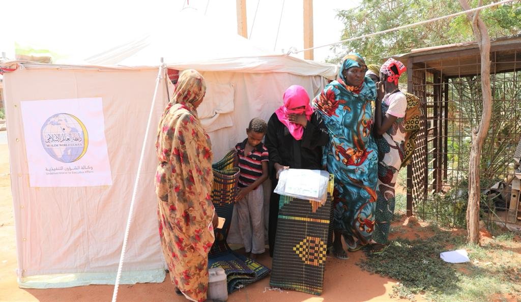 La Ligue Islamique Mondiale poursuit sa campagne de secours d’urgence aux victimes des inondations au Soudan.