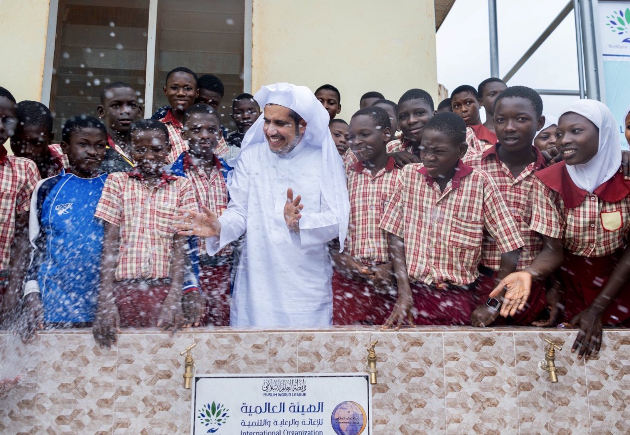 Le D.Mohammad Alissa inaugure un projet de distribution d’eau pour les familles démunies dans certaines provinces du Ghana La Ligue Afrique