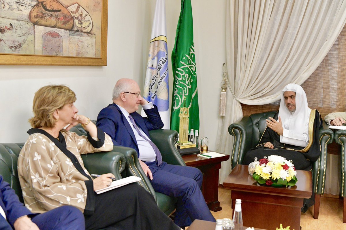 شیخ ڈاکٹر محمد العیسی نے تاریخی کلیسائے نوٹراڈام کیتھیڈرل میں آتش زدگی حادثے پر رابطہ کی طرف سے جمہوریہ فرانس کو تعاون کا یقین دلایا