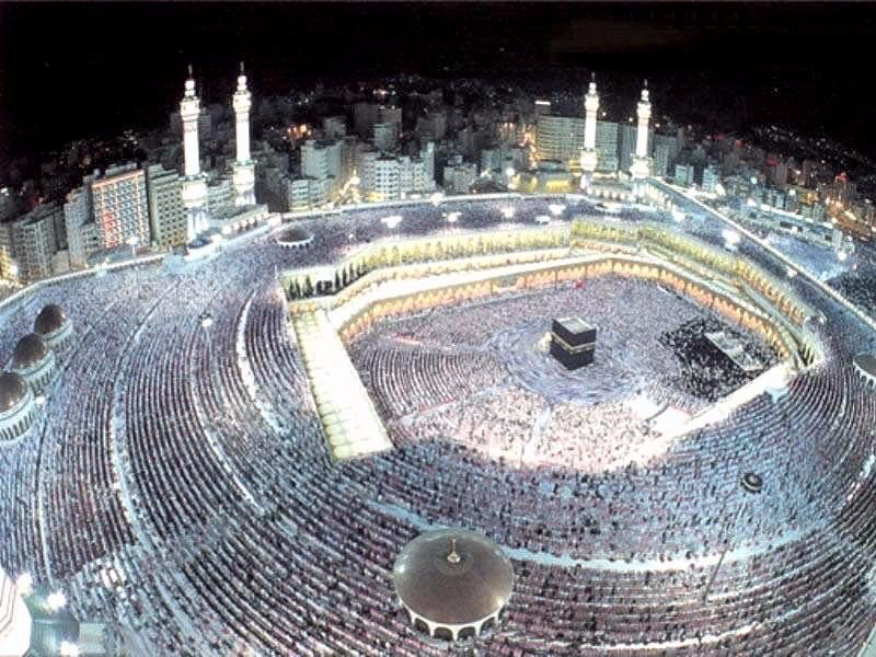 ملکت ‫سعودی‬ عرب اسلام اور مسلمانوں کی محافظ اور ان کے قبلہ کی وجہ سے ان کا حوالہ ہے..اسے حرمین شریفین کی &quot;خدمت کا شرف اور استحقاق&quot; حاصل ہے