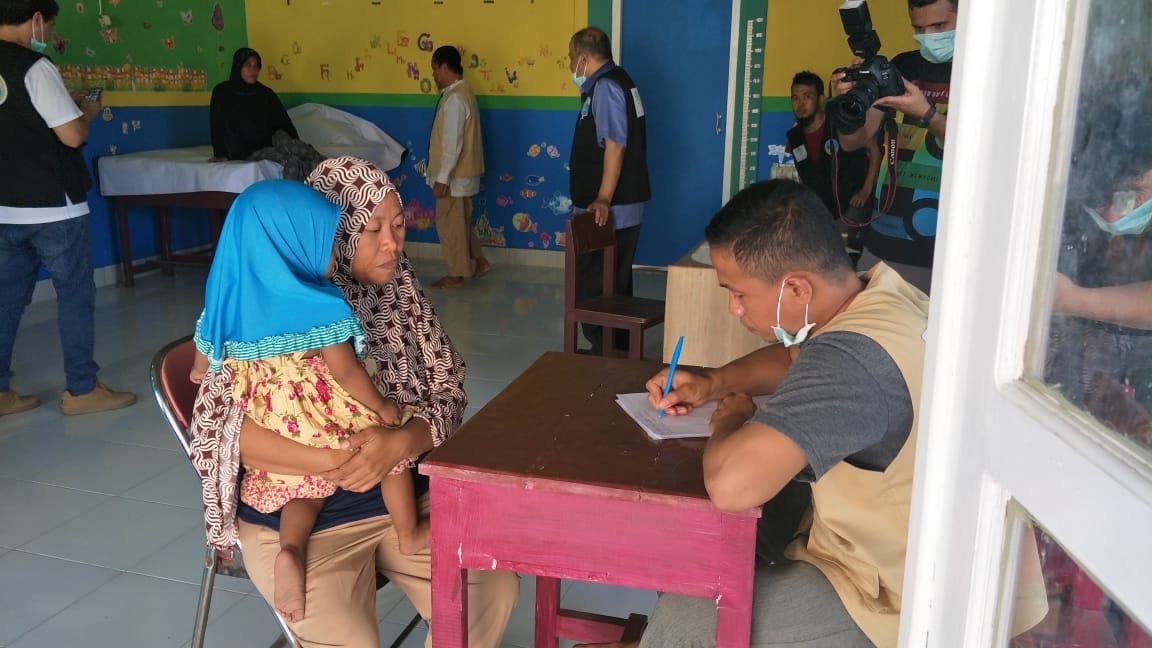 La Ligue Islamique Mondiale est la première entité internationale à apporter de l’aide aux victimes du tremblement de terre de l’île Sulawesi en Indonésie