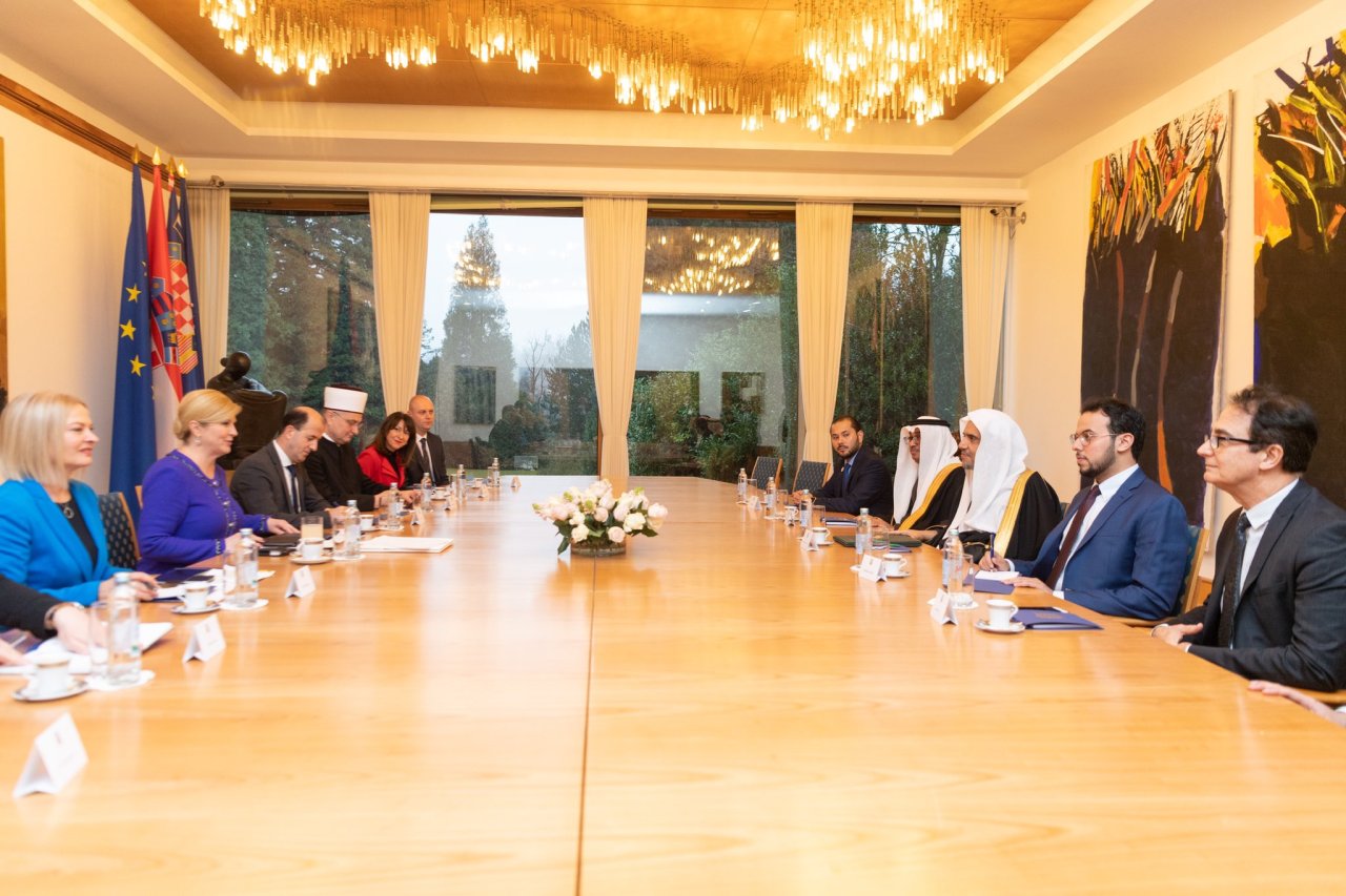 La Présidente de la République de Croatie reçoit au palais présidentiel Mohammad Alissa.