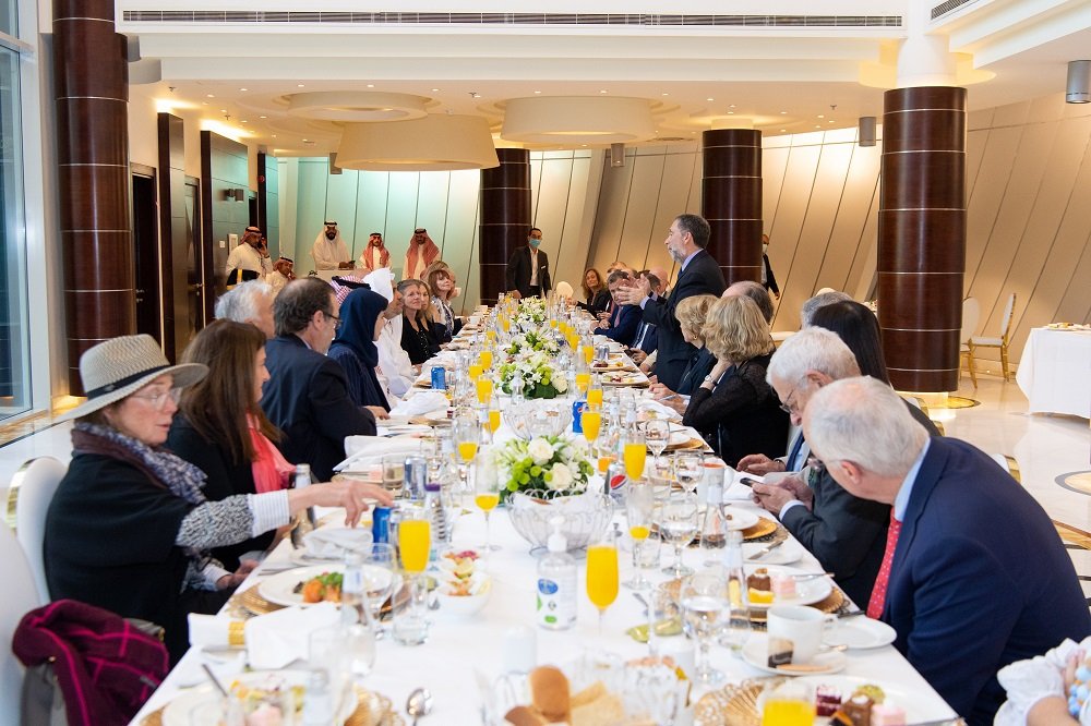 ڈاکٹر محمد العیسی نے ریاض میں واشنگٹن انسٹی ٹیوٹ کے صدر رابرٹ سیٹلوف اورمتعدد اعلی سطحی ارکان سے ملاقات کی