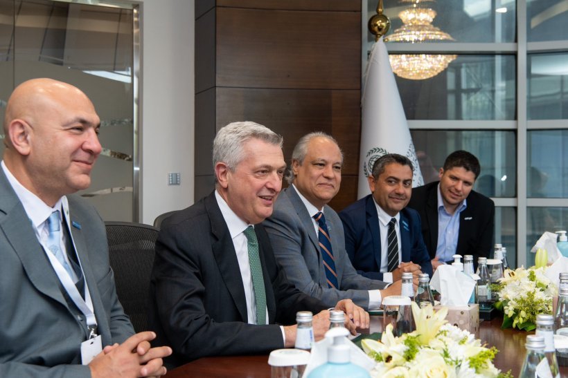 Sekjen LMD, Syekh Dr.Mhmd Alissa menerima Komisaris Tinggi PBB untuk Pengungsi, Tn. Filippo Grandi, di kantornya di Riyadh. Mereka membahas kondisi pengungsi agar terus memberi mereka dukungan &amp; perlindungan, dan cara untuk memperkuat kemitraan jangka pa