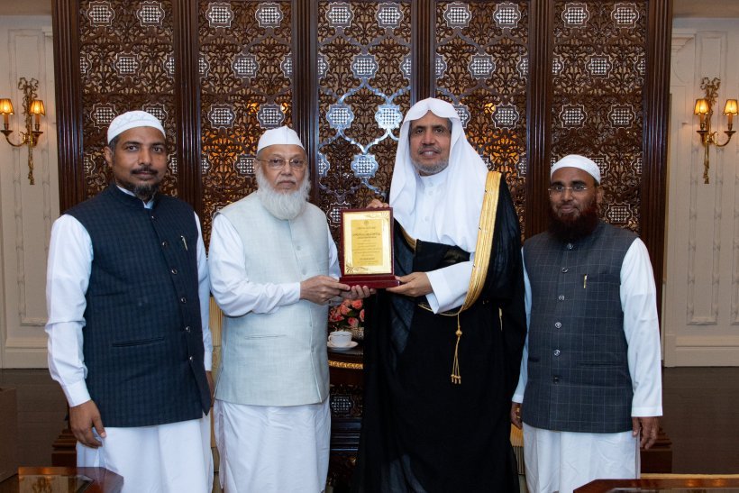 Yang Mulia Syekh Dr.Mohammad Al-issa menerima Yang Mulia Sekretaris Jenderal Universitas Salafi (Markazi Darul Uloom), Syekh Abdullah Saud Al-Salafi, di kediamannya di ibu kota India, New Delhi.