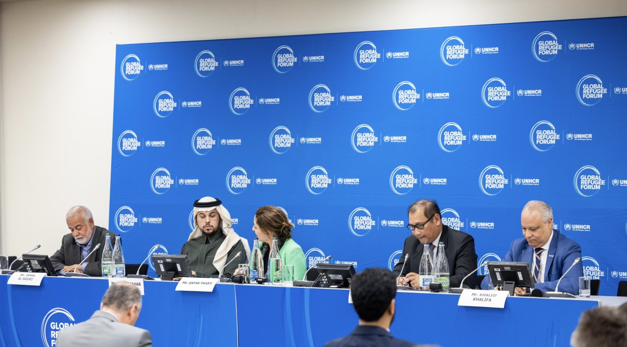 جناب آقای عبدالوهاب الشهری، دستیار دبیرکل امور ارتباطات نهادی، سخنرانی سازمان همبستگی جهان اسلام در انجمن گفتگوی سازمان ها در مجمع جهانی پناهندگان که در ژنو، با حضور بیش از هزار شخصیت