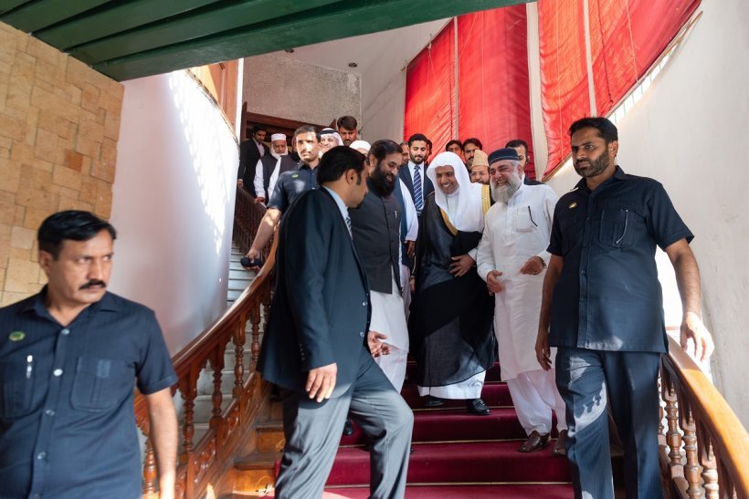 استقبل معالي حاكم إقليم البنجاب، السيد محمد بليغ الرحمن، في مقرّ الحاكم بمدينة لاهور، معالي الأمين العام، رئيس هيئة علماء المسلمين، الشيخ د.محمد العيسى