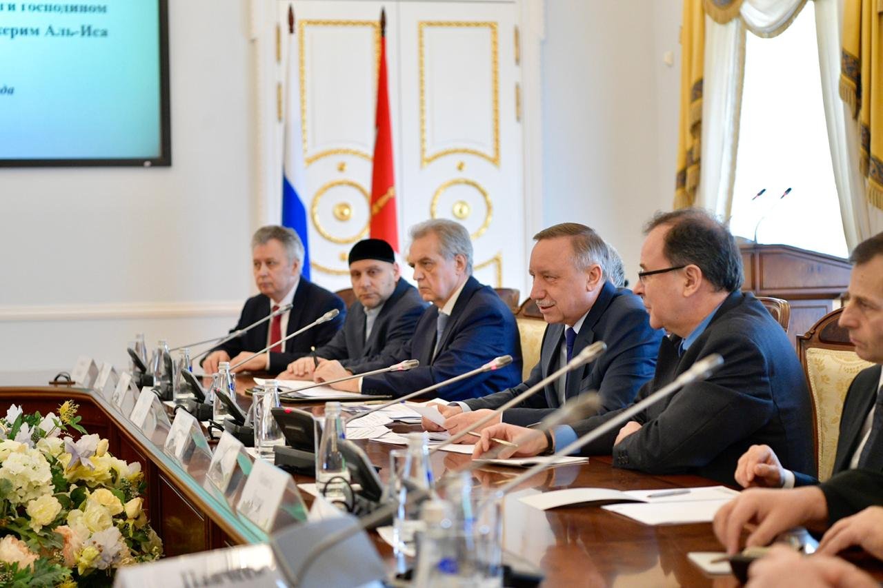 حاكم سانت بطرسبرغ بعد لقاءه د.العيسى: نثمن الدور العالمي لرابطة العالم الإسلامي في خدمة الوئام والسلام