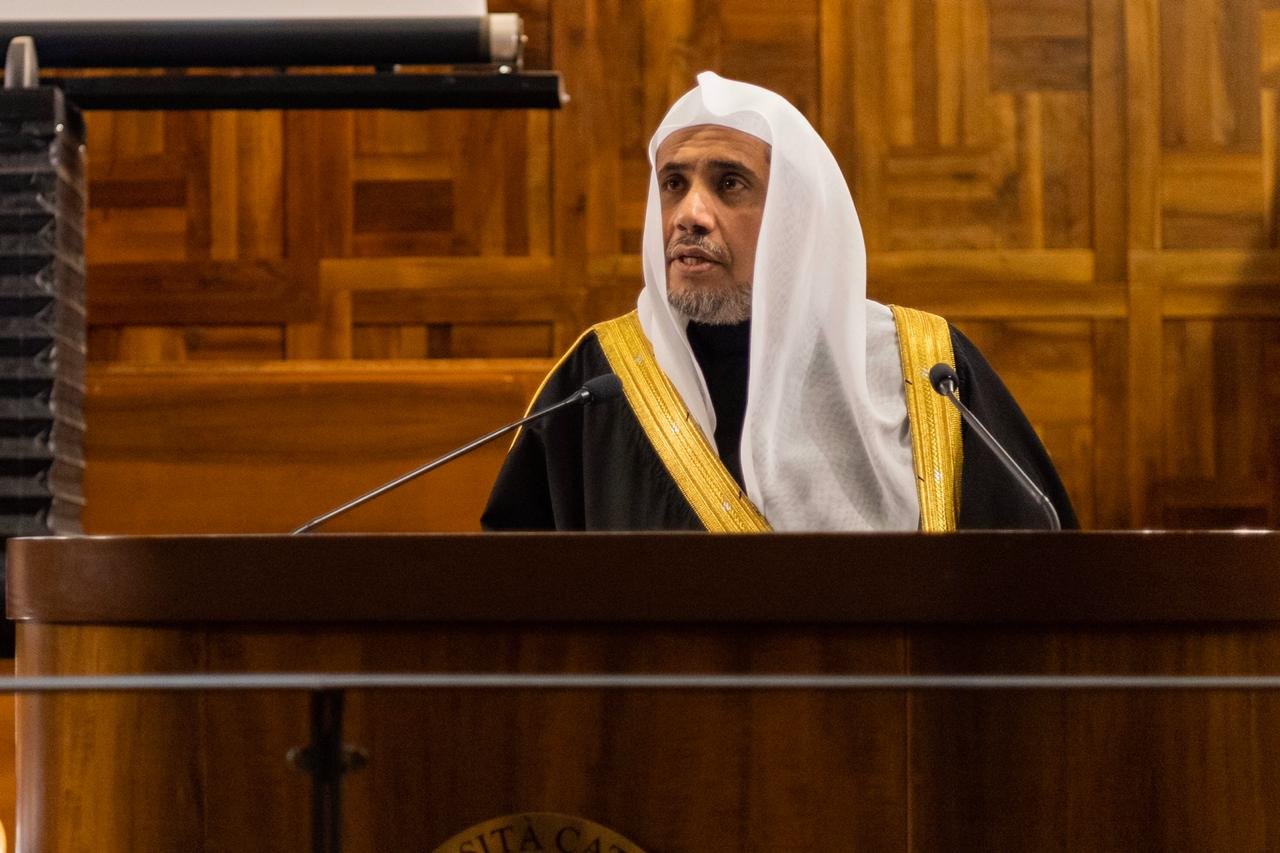 بدعوة من أكبر أكاديمية من نوعها في أوروبا بتخصصات علمية وإنسانية