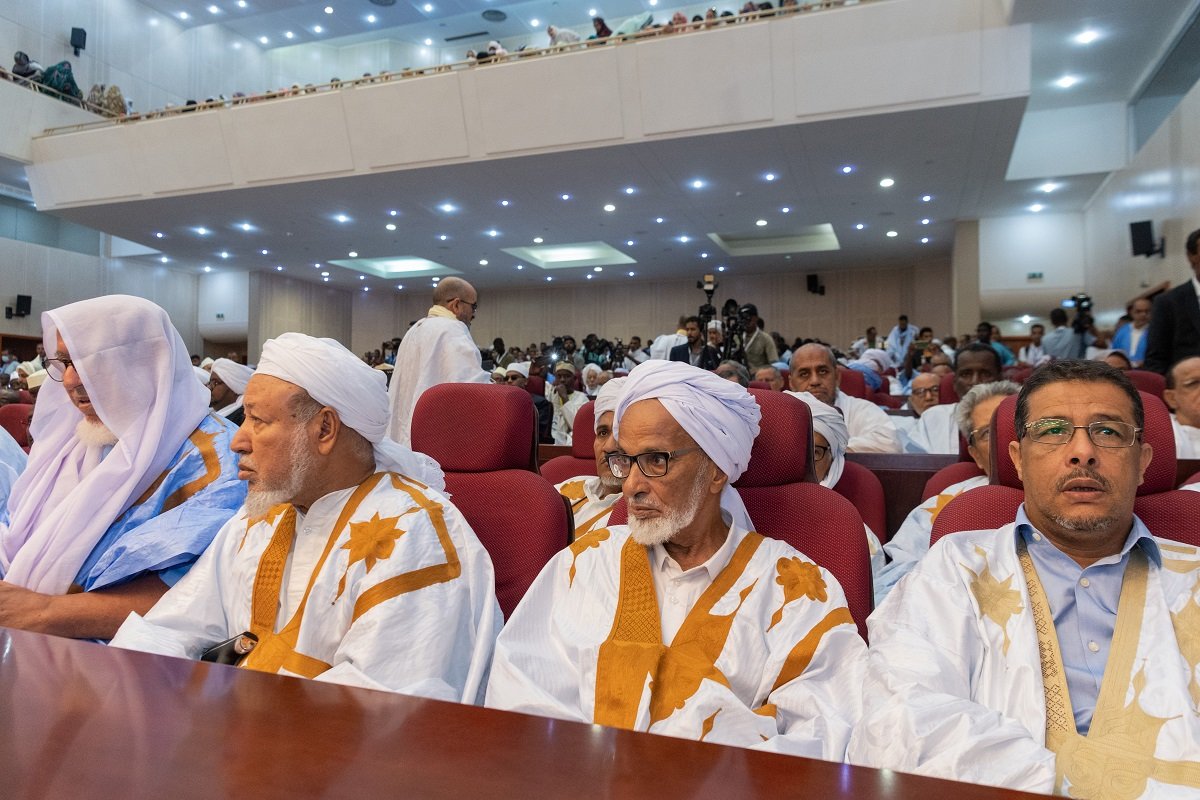 نواکشوط میں سیرت النبی کانفرنس سے سیکرٹری جنرل اور چیئرمین مسلم علماء کونسل عزت مآب شیخ ڈاکٹر ‫محمد العیسی‬ خطاب کرتے ہوئے: