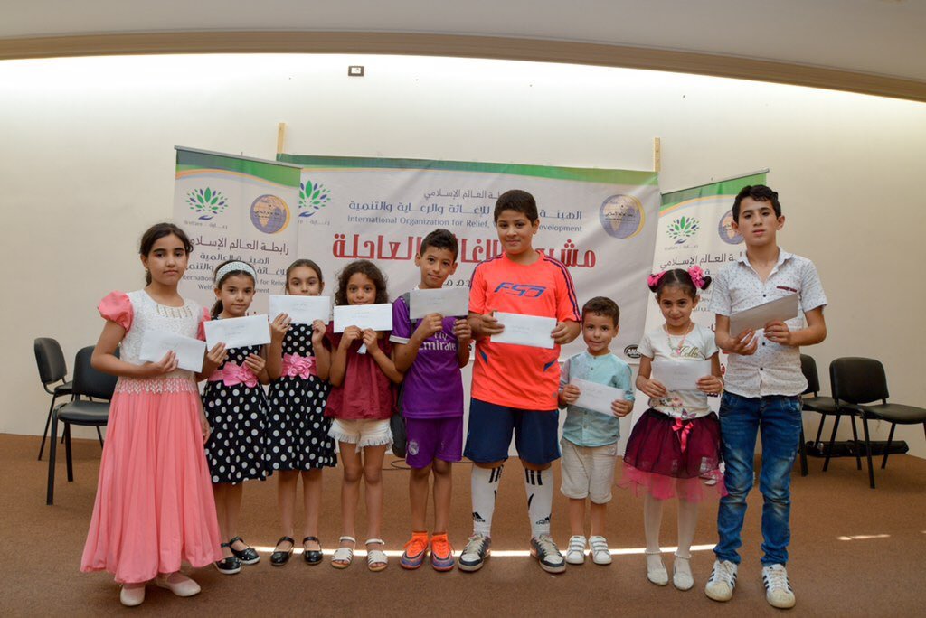 Au Liban sous l’égide du ComitéLibanaisFatwas la LigueIslamiqueMondiale a distribué des aides à plus de 400 personnes.