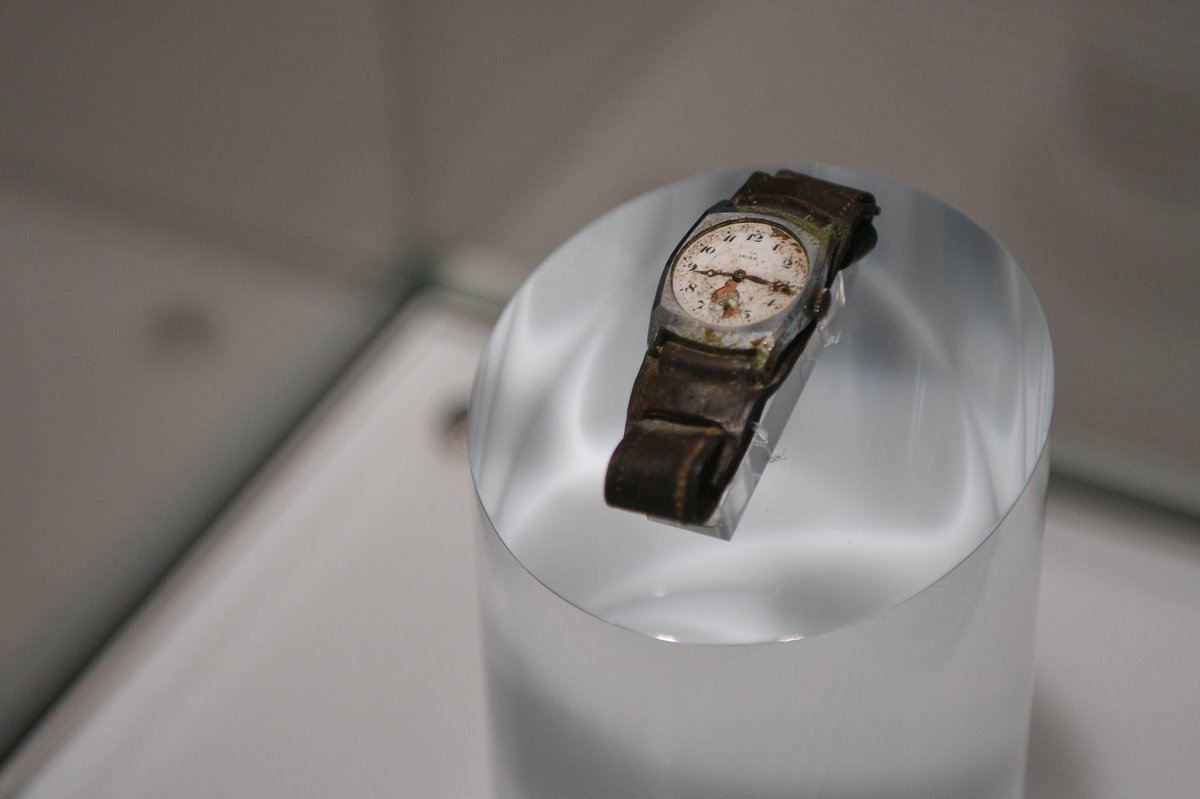 Dr Alissa's visit, praises his peaceful &amp; human feeling, gives him as a gift a book detailing nuclear bombing's consequences