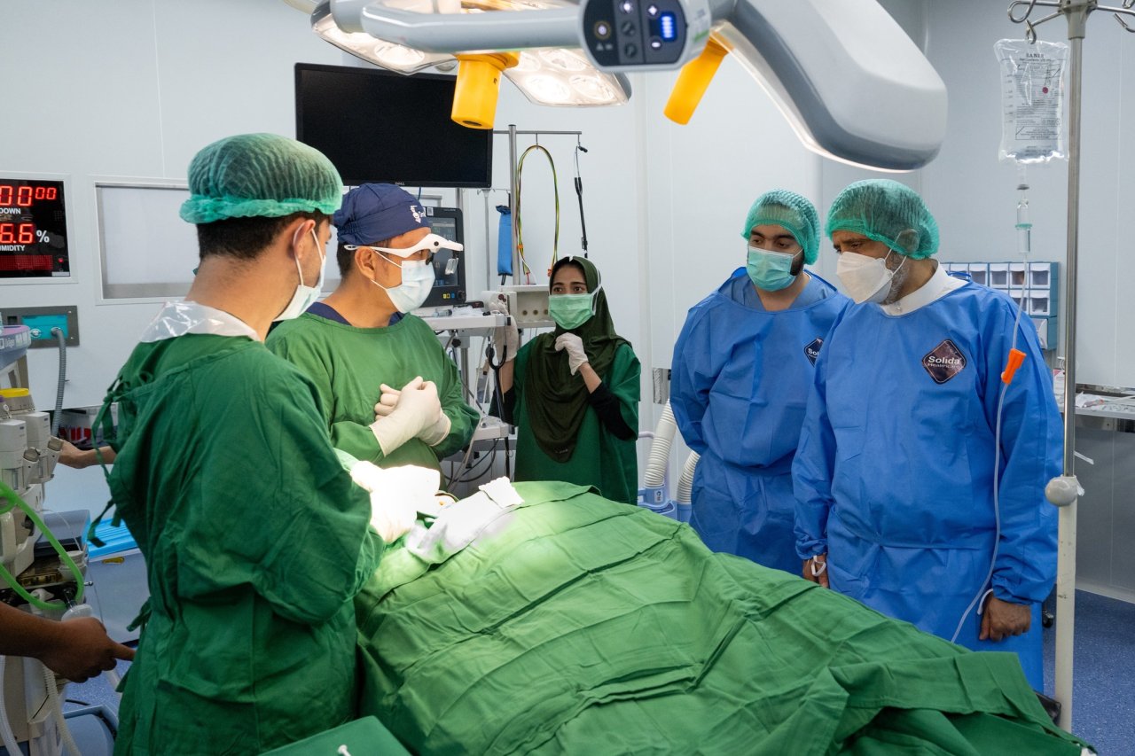 H.E. Sheikh Dr. Mohammed Al-Issa, conducted visits to a number of health initiatives in Indonesian hospitals sponsored by the MWL