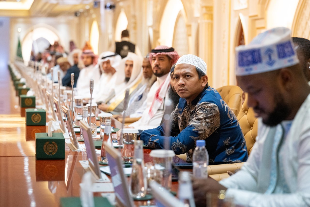 لقطاتٌ من افتتاح معالي الأمين العام رئيس هيئة علماء المسلمين الشيخ د. محمد العيسى، أعمال:"الملتقى الدولي للإعجاز العلمي في القرآن والسنة"، -بعد ظهر اليوم- بمكة المكرمة، وإطلاق: "موسوعة الرابطة للإعجاز العلمي في القرآن والسنة":