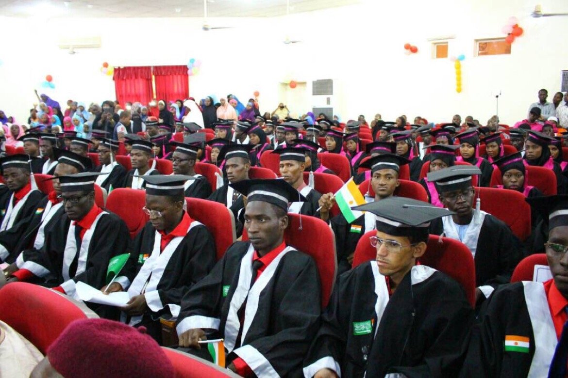 Under the Niger Education Minister's patronage, MWL celebrates 100 of its teachers graduating with conscious thought and modern knowledge