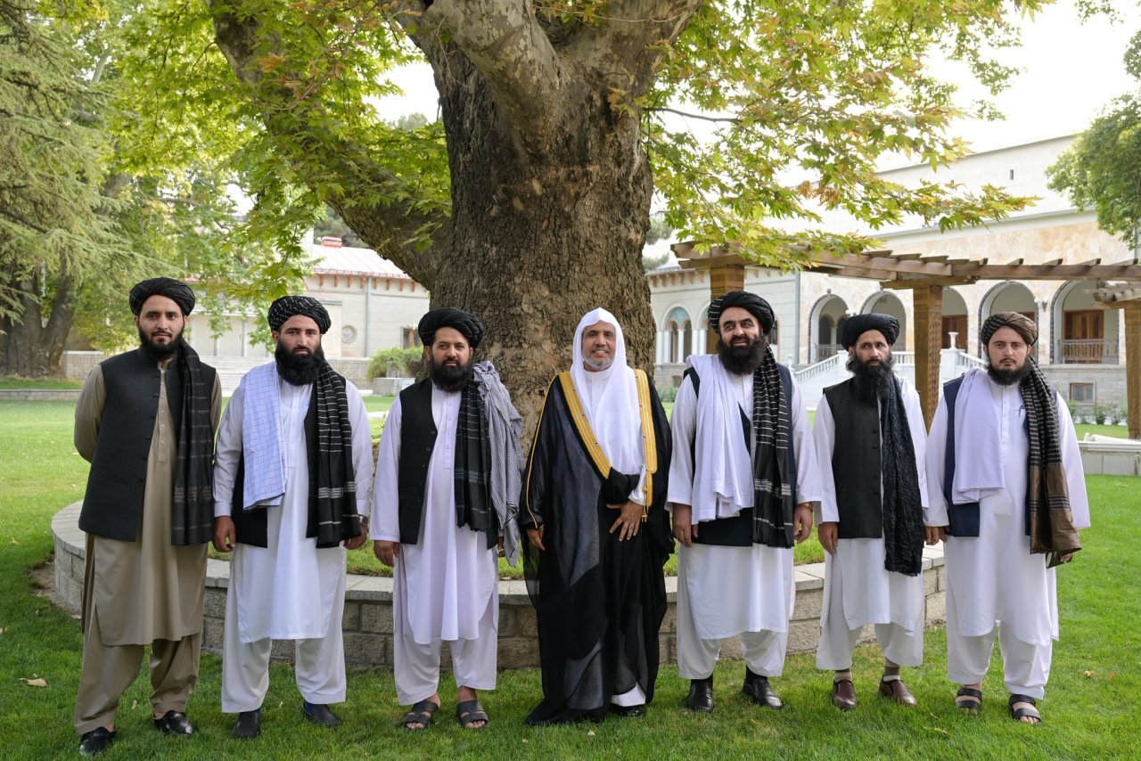 سیکرٹری جنرل رابطہ اور چیئرمین مسلم علماء کونسل، عزت مآب شیخ ڈاکٹر محمد العیسی نے کابل میں  وزیراعظم ہاؤس کے سیکیورٹی کونسل کے مرکزی دفتر میں افغانستان کے وزیر خارجہ، مولوی امیر خان متقی سے ملاقات کی۔