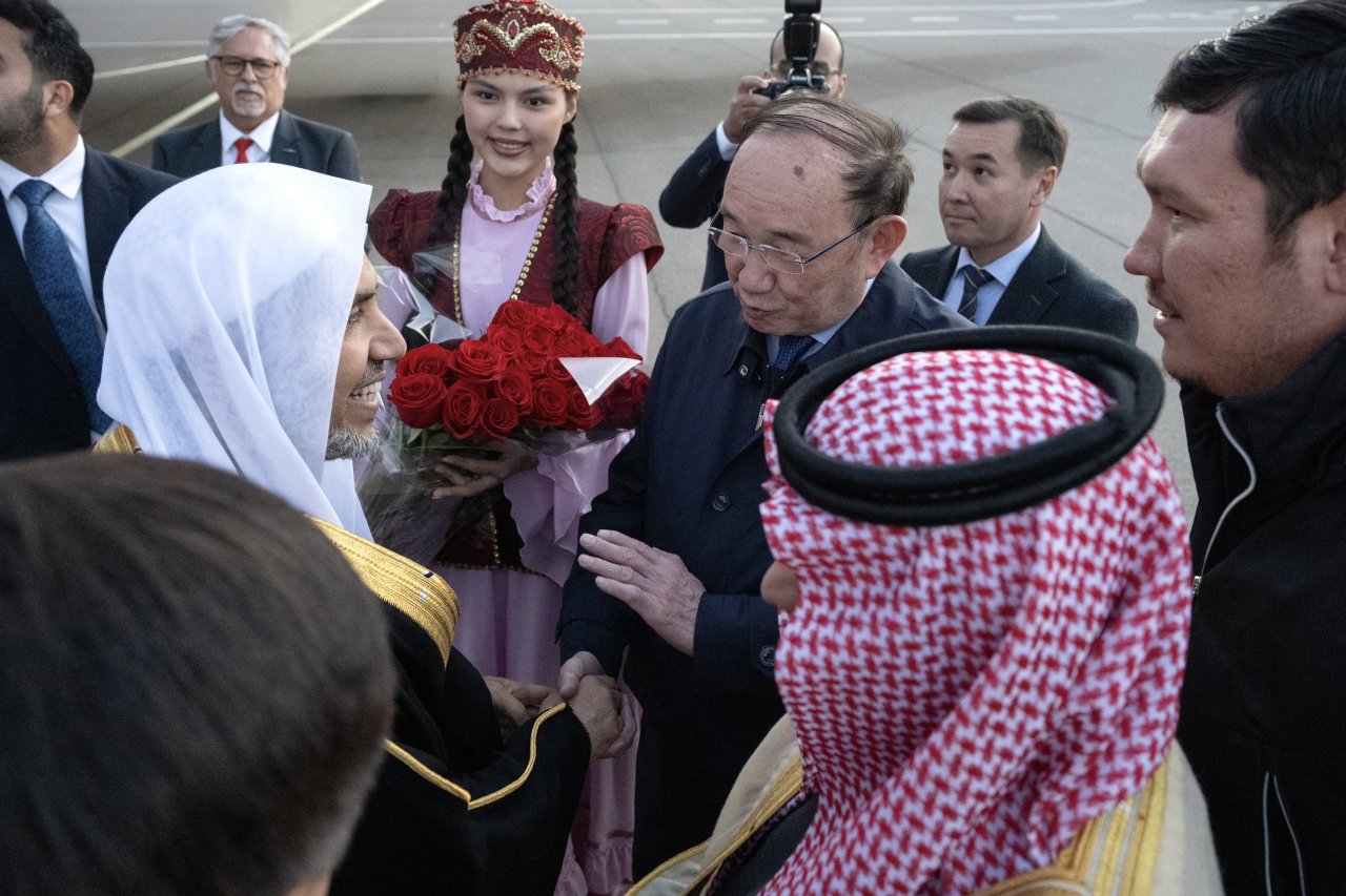 رابطہ کے عالمی پیغام اور اس کے فرائض سے متعلق متعدد اعلیٰ سطحی ملاقاتوں اور تقریبات کے انعقاد کے لیے ایک سرکاری دعوت پر: