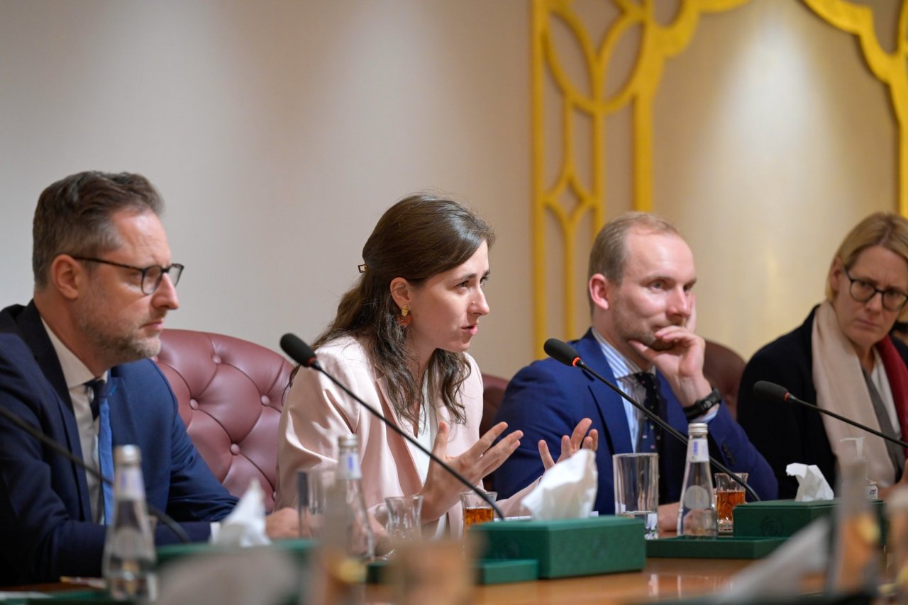 رابطہ عالم اسلامی کے سیکرٹری جنرل اور چیئرمین مسلم علماء کونسل، عزت مآب شیخ ڈاکٹر محمد العیسی نے ریاض میں واقع اپنے دفتر میں، جرمنی کی مختلف تحقیقی وفکری مراکز سے تعلق رکھنے والے فکری رہنماؤں کے ایک وفد کا استقبال کیا۔