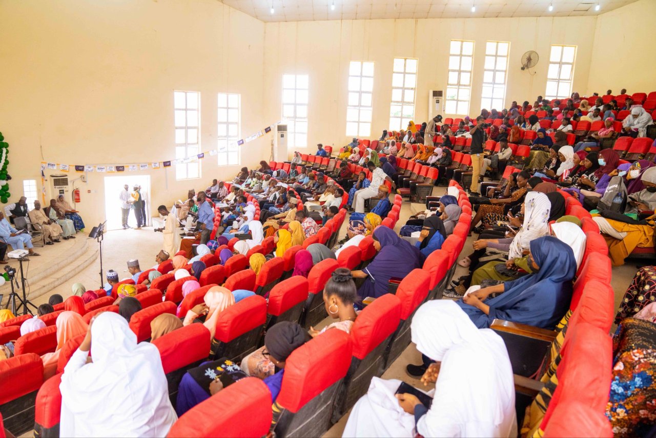 رابطہ عالم اسلامی نے اس سال عالمی یوم بصارت کے موقع پر وفاقی جمہوریہ نائجیریا میں ایک بڑے علمی، آگاہی اور طبی پروگرام کا انعقاد کیا