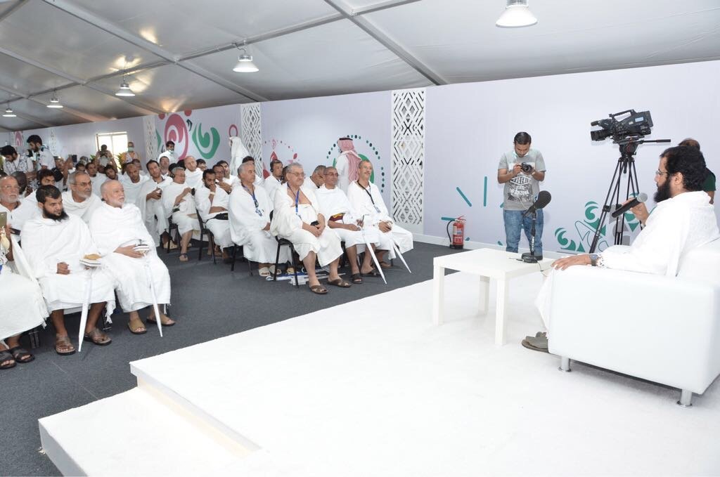 ‏تقبل اللهُ من حُجـاج بيت الله حجَّهم، وغفر ذنبَهُم .. &quot;وعيـدُ الجَميـع سَــعيدٌ ومبـاركٌ&quot; 