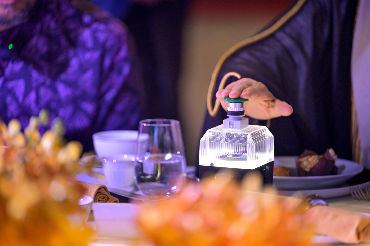 د. العيسى يدشِّن من ماليزيا المجلسَ العالميّ للإعجاز العلمي في القرآن والسُّنة، ويرعى الحفل الختامي لبرنامج ومسابقة "العلم والإيمان"