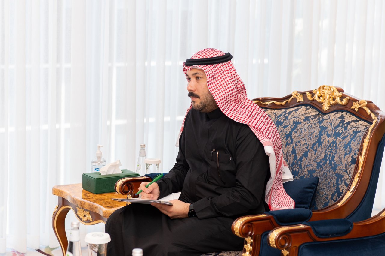 Yang Mulia Sekretaris Jenderal LMD, Ketua Asosiasi Ulama Muslim, Syekh Dr.  Mohamedmd Al-issa  , bertemu dengan Duta Besar Republik Albania untuk Kerajaan Arab Saudi