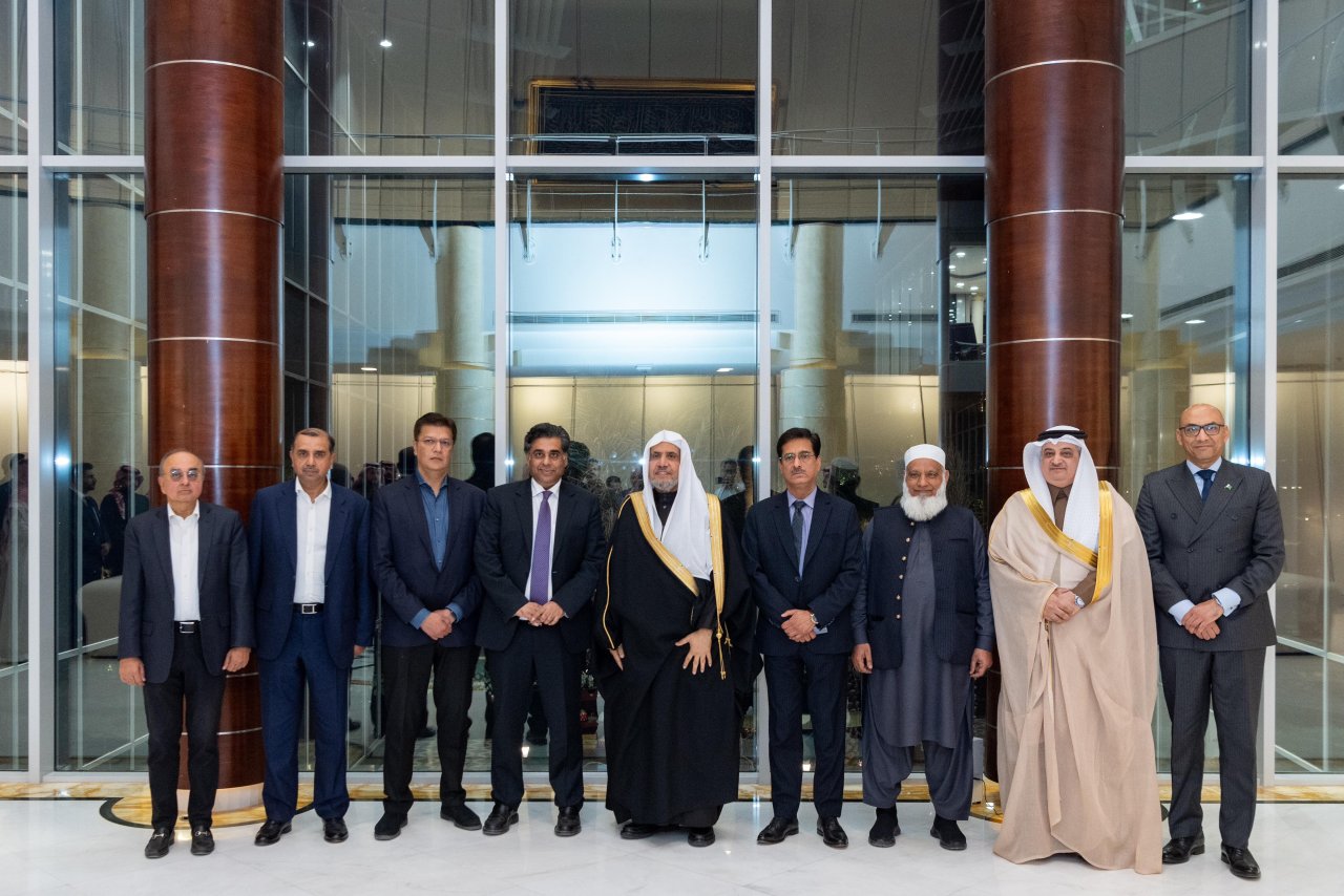 د.العيسى في لقاء وفد الكونغرس الأمريكي: حرب غزة انتهاك صارخ للقانون الدولي الإنساني