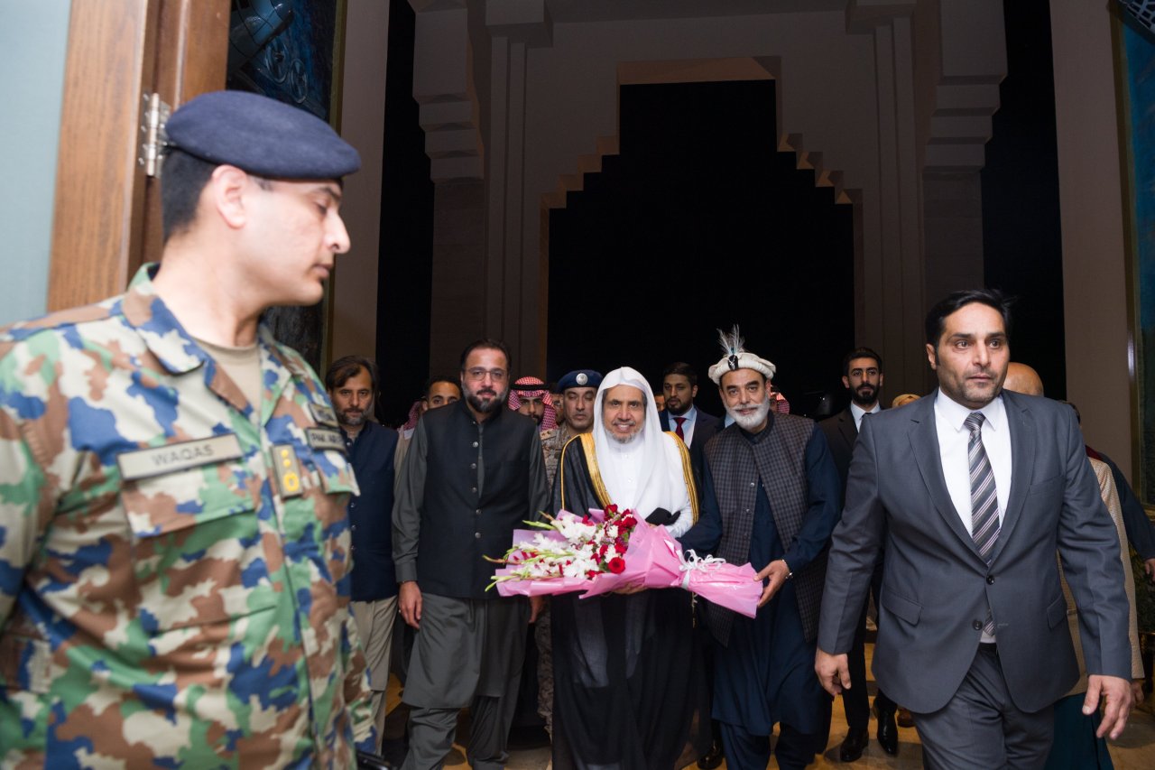 Por invitación oficial del Primer Ministro de Pakistán para pronunciar el sermón del AïdElFitr en la Mezquita del Rey Faisal en Islamabad