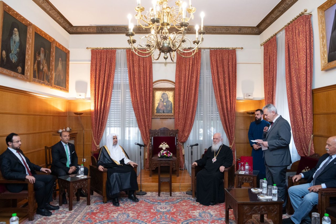 دولة رئيس وزراء اليونان يستقبل د.العيسى