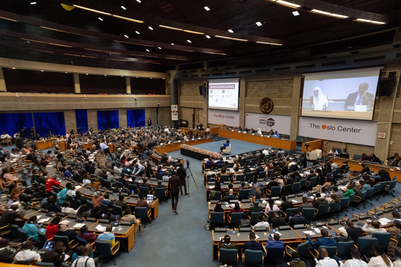 الأمين العام لرابطة العالم الإسلامي ضيفُ شرفٍ في &quot;منتدى شباب إفريقيا&quot;.. وضيفًا على برلمان الشباب في كينيا