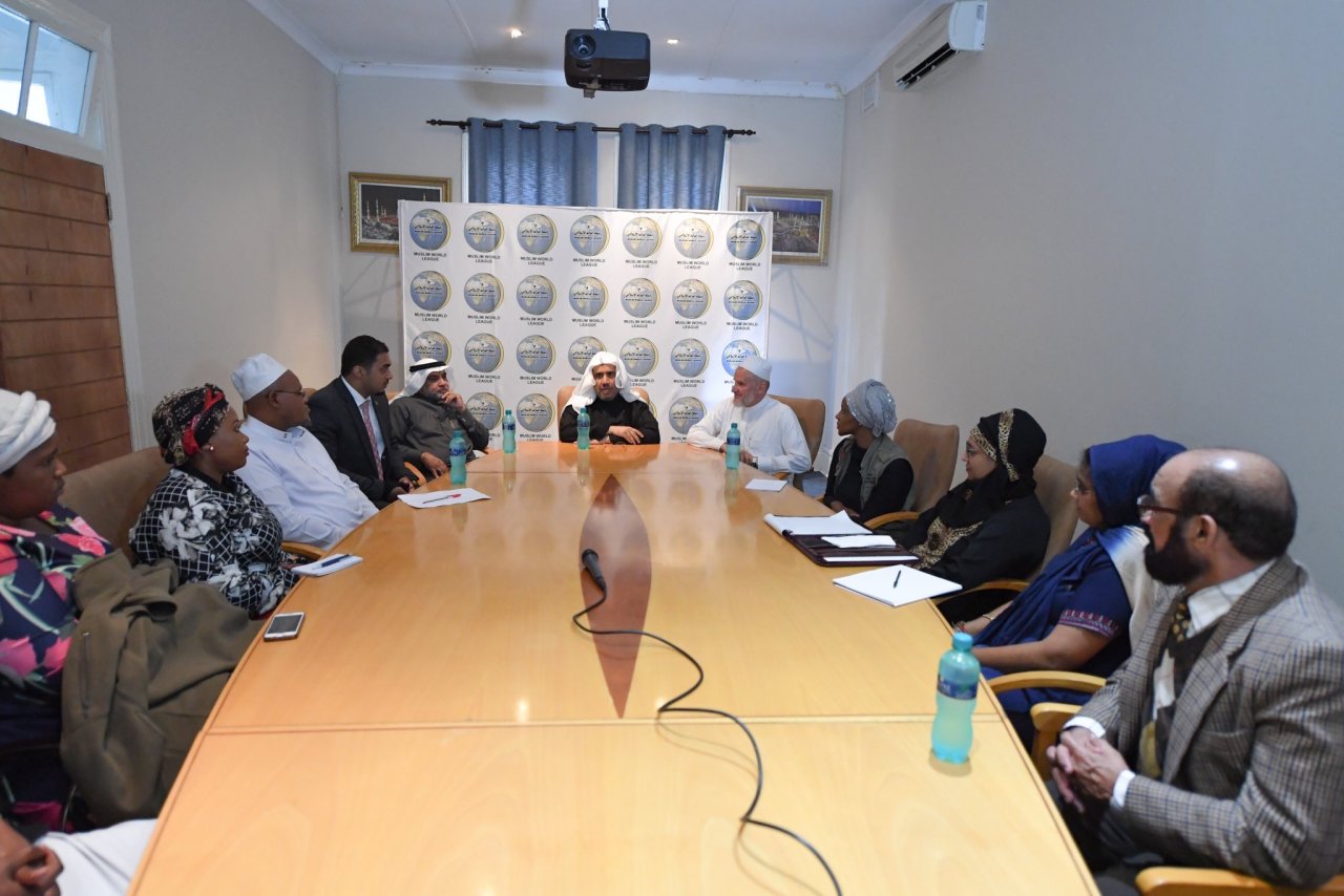 ‏معالي الأمين العام لرابطة العالم الإسلامي يواصل تدشين المشاريع والمساعدات الخيرية خلال جولته الأفريقية