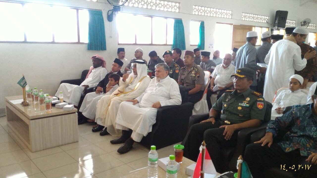 MWL's HQMO&amp;&quot;Live Honourable&quot; HQM Institute in Indonesia celebrate the graduation of 46 recitation experts &amp; 7 licensed recitation ones