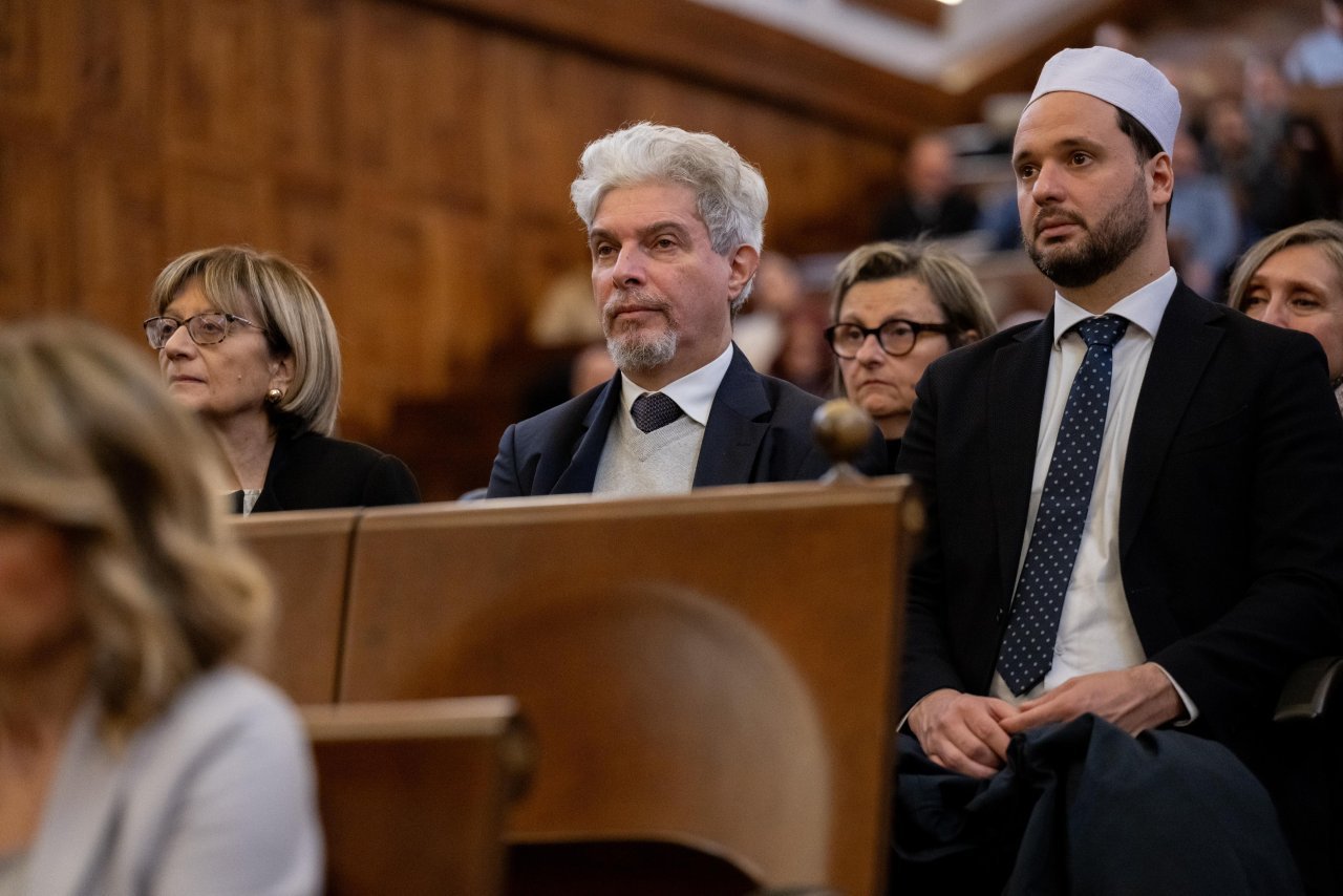 the Italian State University of Bologna awarded His Excellency Sheikh Dr. Mohammed Al-Issa the Honorary Postdoctoral Senior Fellowship in Law