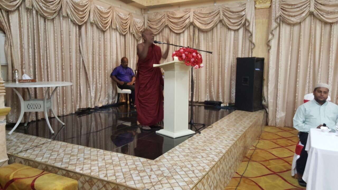 La LIM organise un repas Iftar au Sri Lanka avec près de 1500 représentants religieux, des parlementaires et des officiels sri lankais