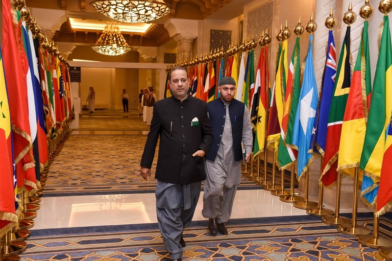 أصحاب السماحة والفضيلة والمعالي لحضور اجتماع المجلس الأعلى لرابطة العالم الإسلامي