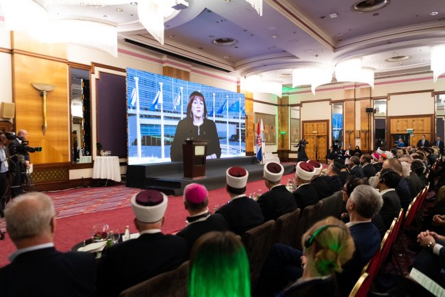 لجنة المفوضية الأوروبية تخاطب مؤتمر رابطة العالم الإسلامي في زغرب