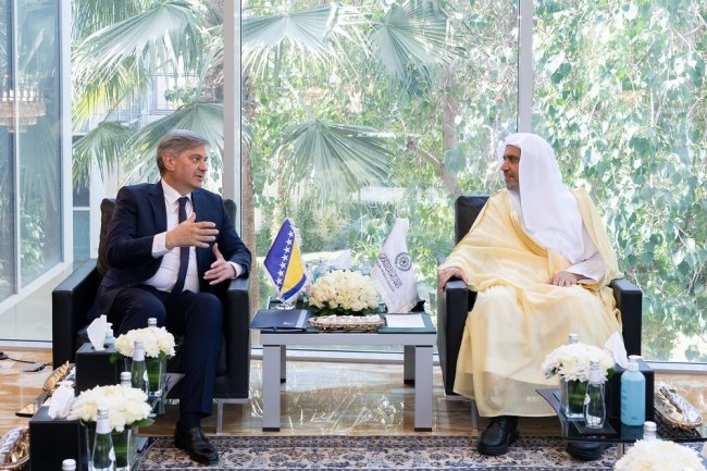 Á Riyad, cheikh Mohammad Alissa  Secrétaire général de la LIM et Président de l'Organisation des savants musulmans, a rencontré le Président de la Chambre des députés de Bosnie-Herzégovine