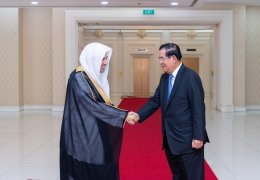 Hun Sen le Premier-ministre cambodgien a reçu Mohammad Alissa qui a salué l'harmonie de la communauté cambodgienne dont la composante islamique est une composante à part entière et dont les spécificités religieuses sont respectées.