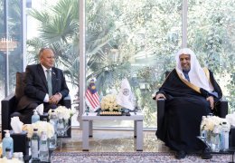 عزت مآب شیخ ڈاکٹر محمد العیسی نے مملکت سعودی عرب میں مملکت ملائیشیا کے سفیر جناب عبد الرزاق بن عبد الوہاب سے ملاقات کی