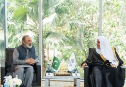 His Excellency Dr. Muhammad Al-Issa met with Pakistan’s Ambassador to the Kingdom of Saudi Arabia