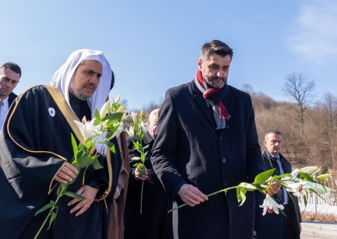 En 2020, Mohammad Alissa a conduit une délégation d'érudits musulmans au Mémorial de Srebrenica en Bosnie Herzégovine pour rendre hommage aux victimes du génocide:  « Nous ne permettrons jamais  que se reproduise ce qui s'est passé à Srebrenica à quiconque et où que ce soit. »
