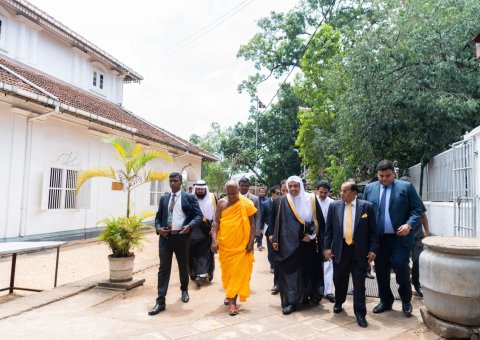 Le dialogue interreligieux est essentiel pour combattre la haine. En 2019, Mohammad Alissa a rencontré, au SriLanka, des représentants bouddhistes pour diffuser un message d’humanisme, d’ouverture aux autres et de compréhension mutuelle.