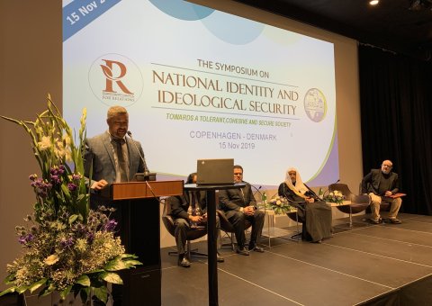 Lors du colloque sur l'identité nationale et la sécurité idéologique NIIS2019 at anouar touimi a souligné l'importance de la tolérance et de la cohésion au sein de l'identité nationale. LIM Danemark.